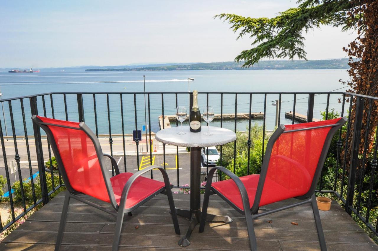 Bellevue Molet Apartments Koper Bagian luar foto