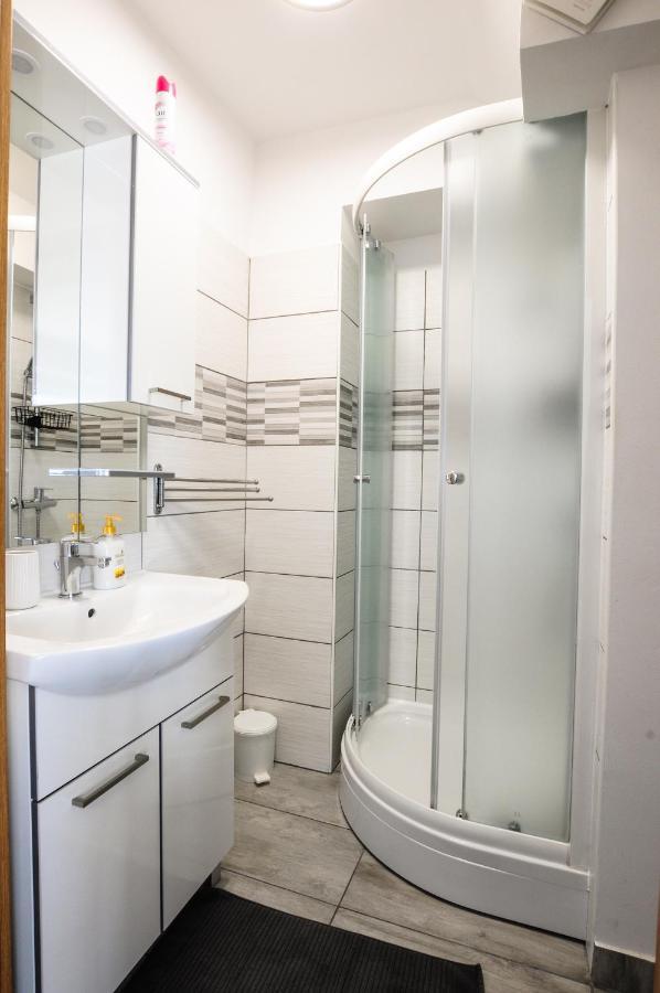Bellevue Molet Apartments Koper Bagian luar foto