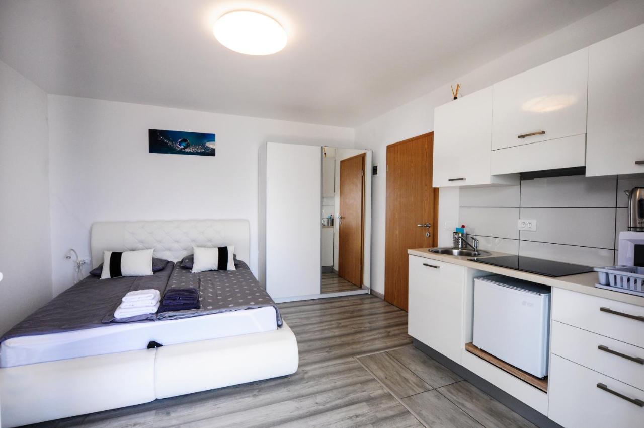 Bellevue Molet Apartments Koper Bagian luar foto