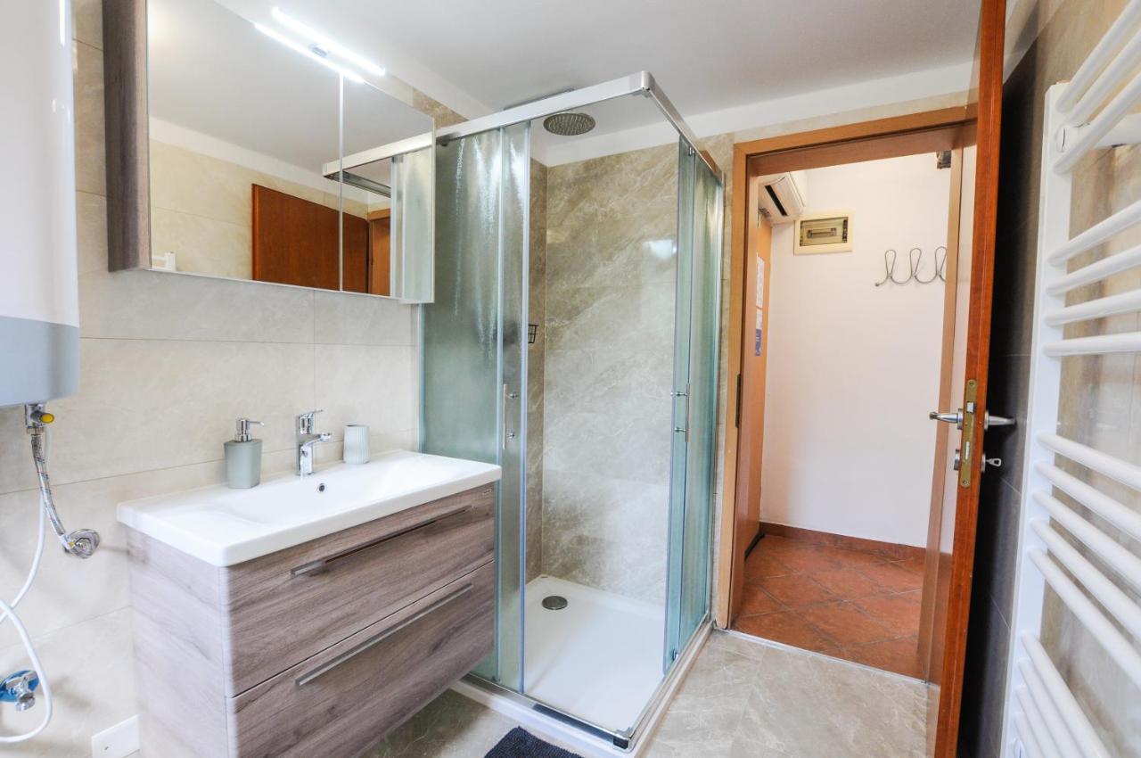 Bellevue Molet Apartments Koper Bagian luar foto