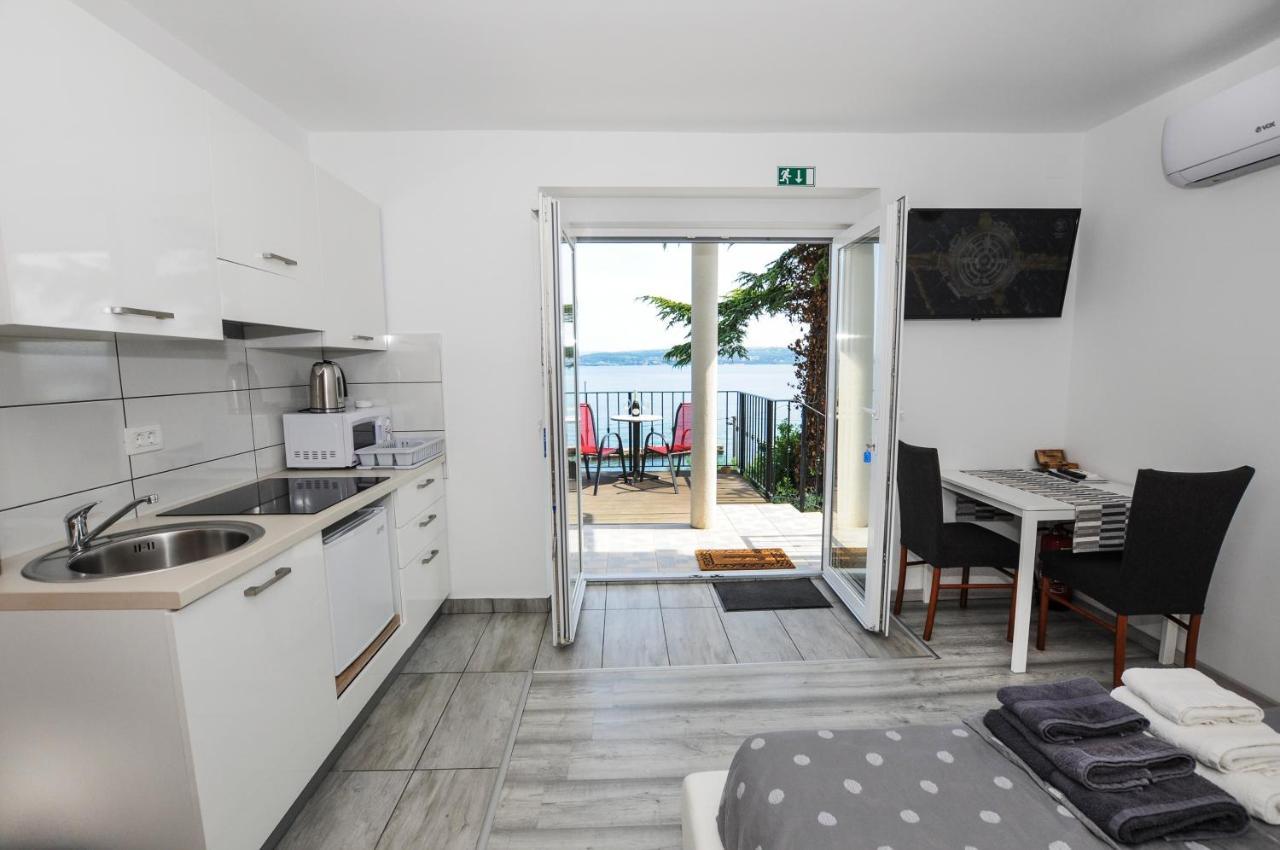 Bellevue Molet Apartments Koper Bagian luar foto