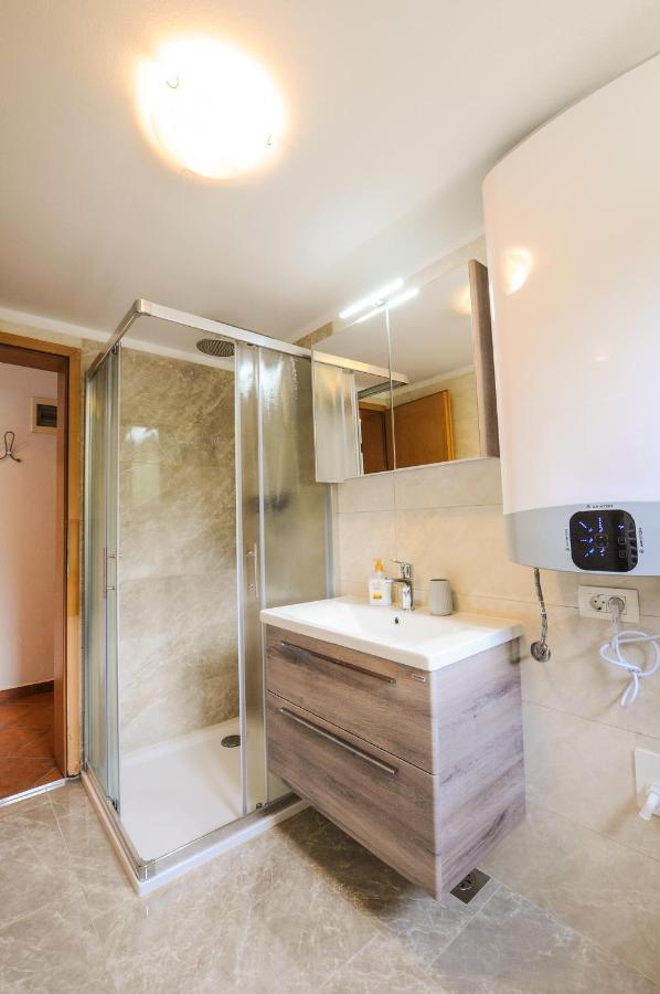Bellevue Molet Apartments Koper Bagian luar foto