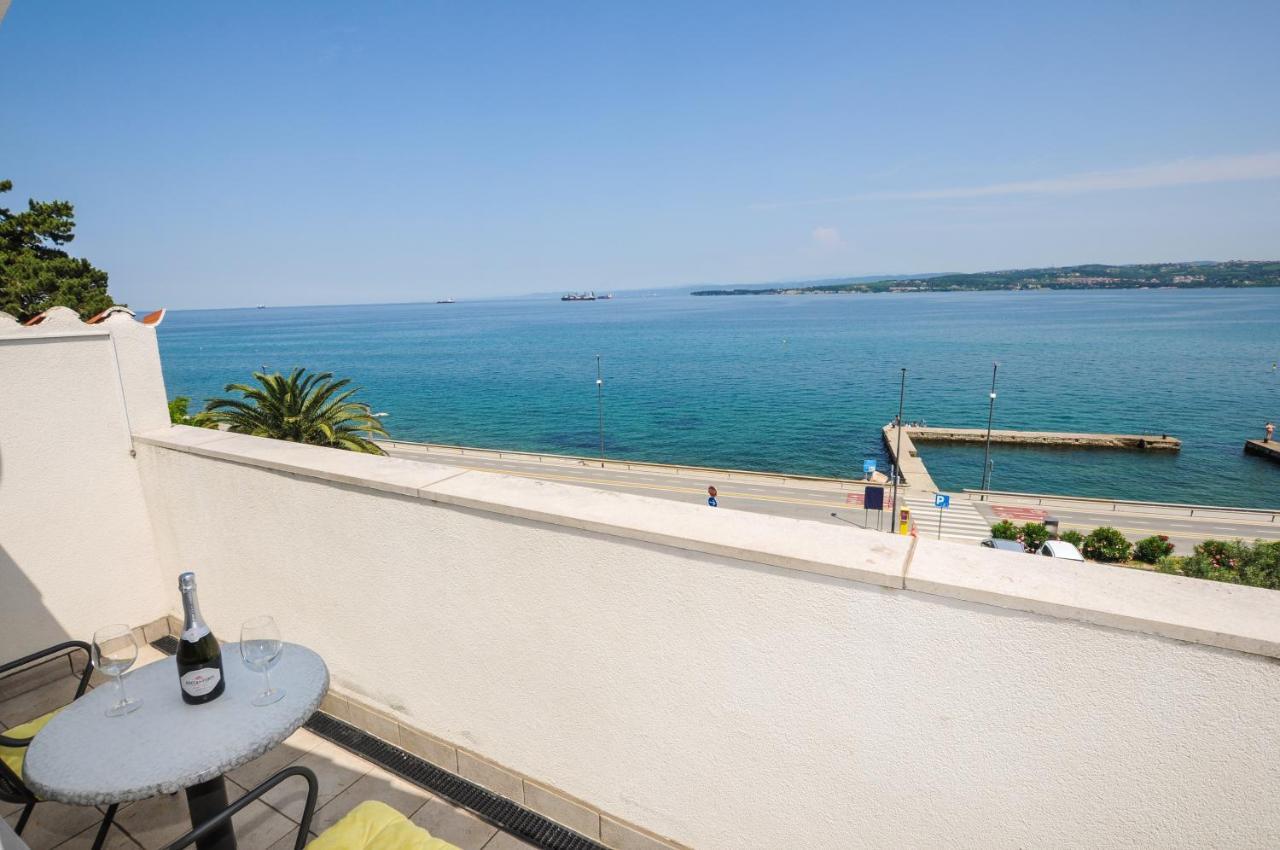 Bellevue Molet Apartments Koper Bagian luar foto