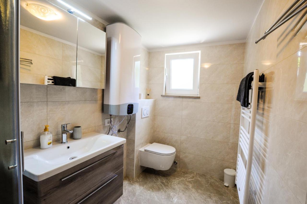Bellevue Molet Apartments Koper Bagian luar foto
